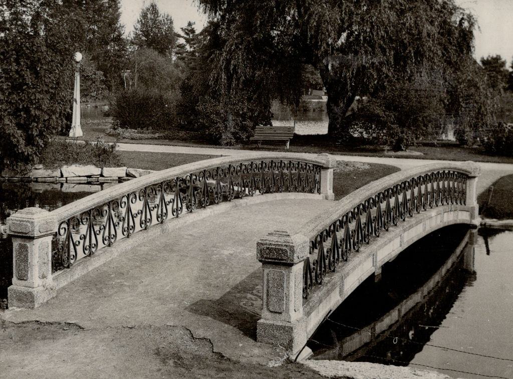 A small bridge along the Rideau Drive, Ottawa, 1890s.