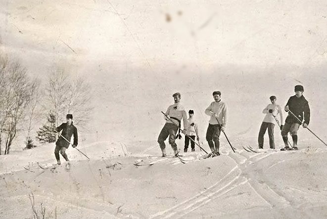 Skiing in Rockcliffe Park, 1895
