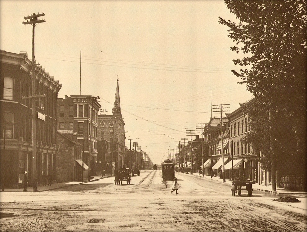 Looking west on Wellington St, 1890s