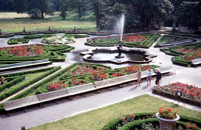 Wilanów Palace Park. Warsaw, July 1970