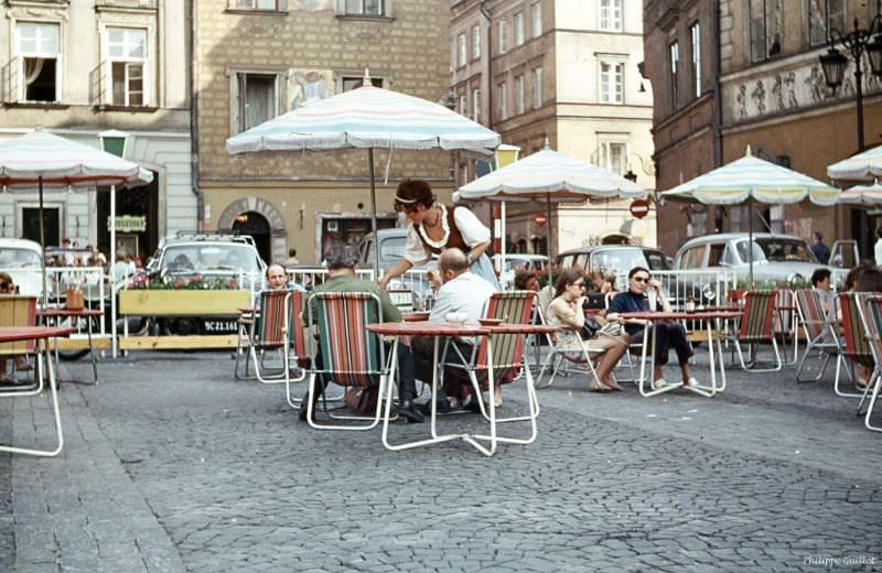 Café terrace. Warsaw, July 1970
