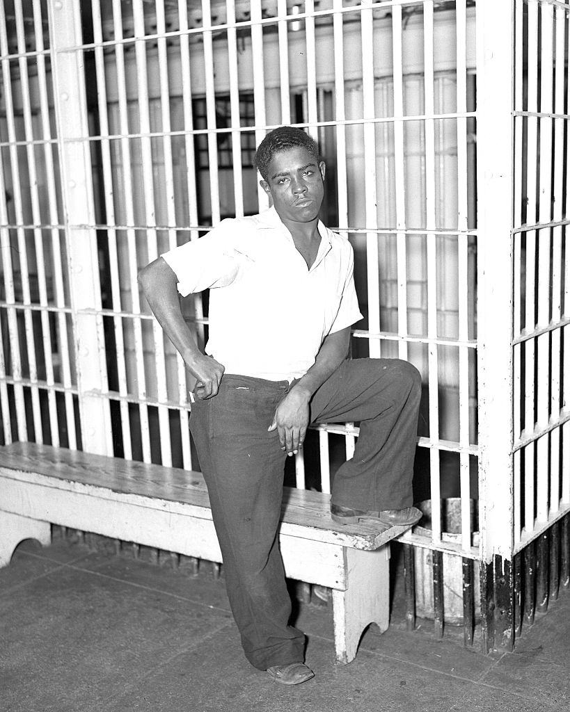 Rainey Bethea at the Kentucy Jail. July 29, 1936.