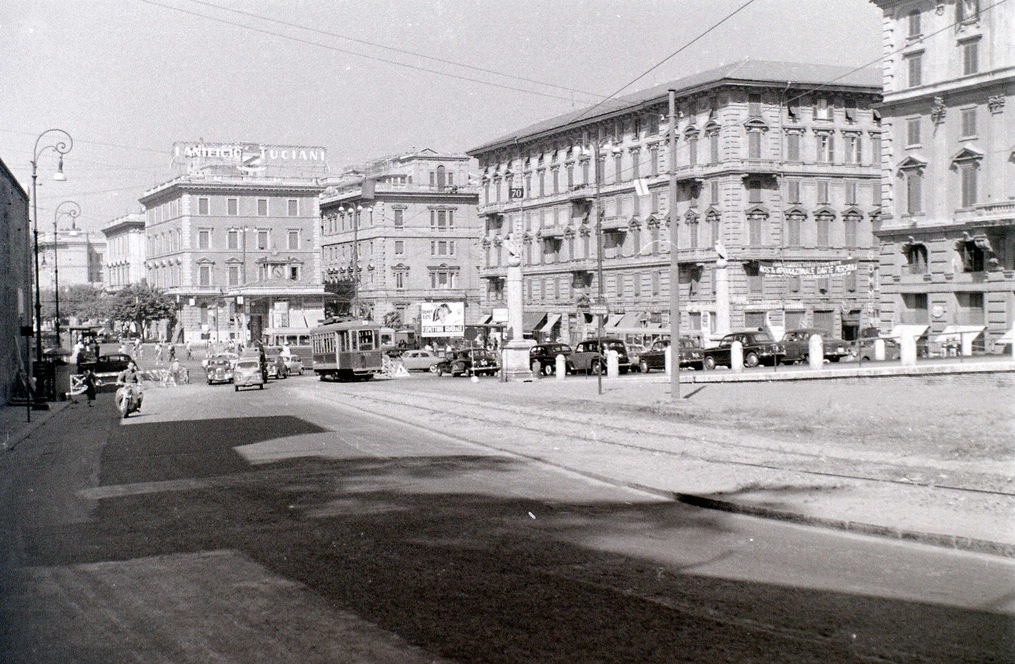 Near Piazza di Popolo