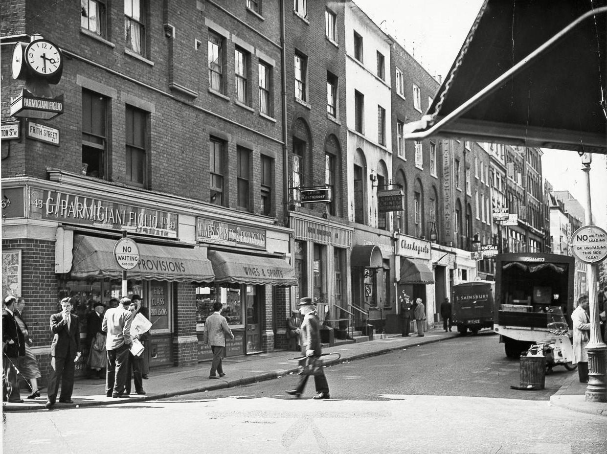 G Parmigiani Figlio Ltd delicatessen, Soho, 29 Jul 1956