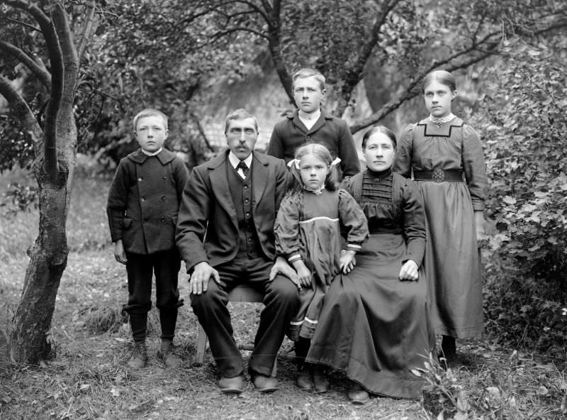 The Svardal family, Flora