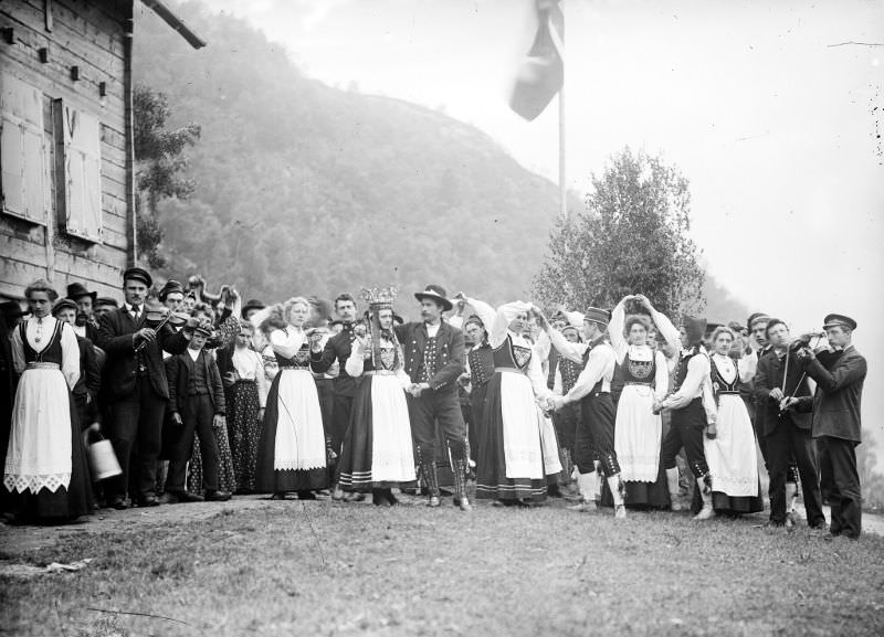 Stunning Vintage Photos of Sunnfjord, Norway From the Early 1900s That Show Small Town Life