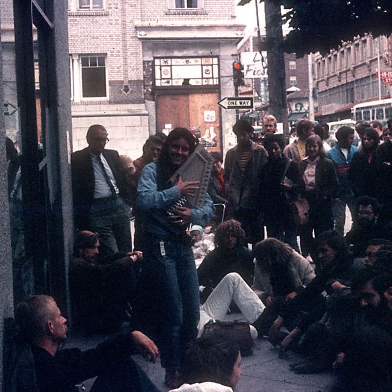 Berkeley Folk Festival at Live Oak Park, June 1970