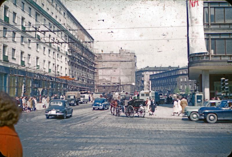 Krucza Street into Bracka Street