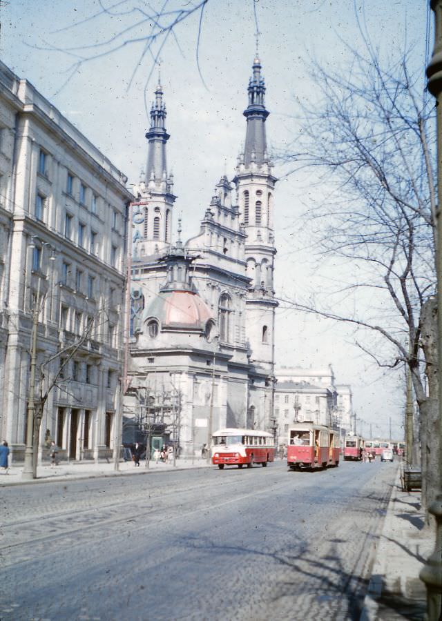 Zbawiciela Church on Zbawiciela Square, looking from Marszałkowska Street