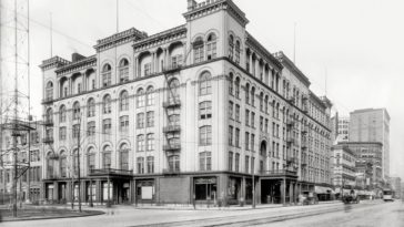 Amazing Historic Photos of Detroit From the Late-19th Century