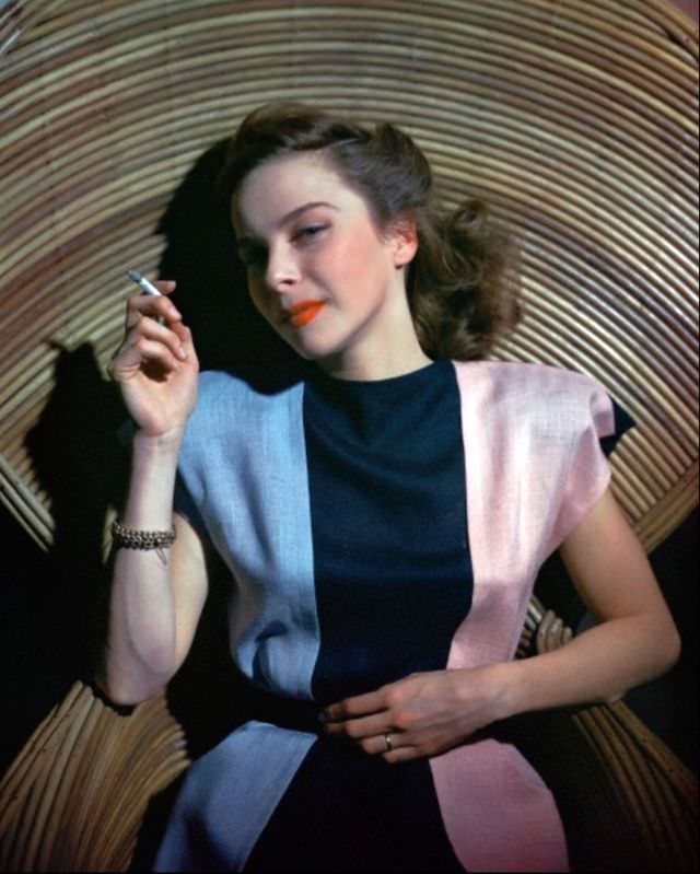 Joan Tetzel, 1945