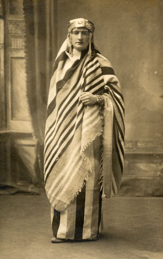Man in Arab dress
