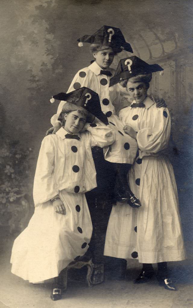 A small pierrot group