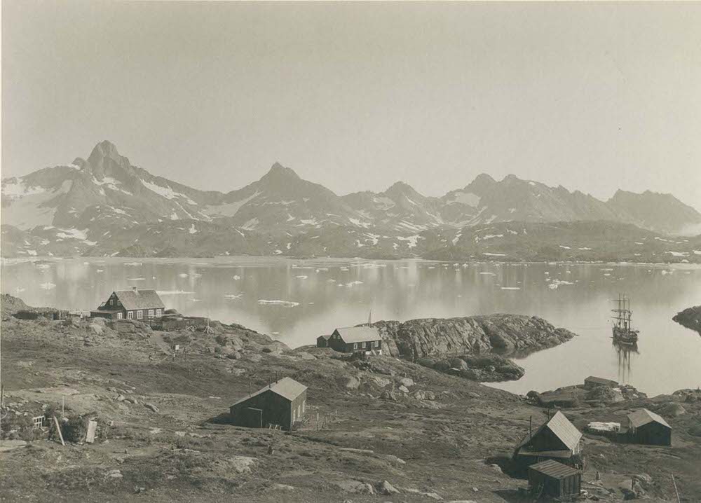 The settlement of Ammassalik, 1890s