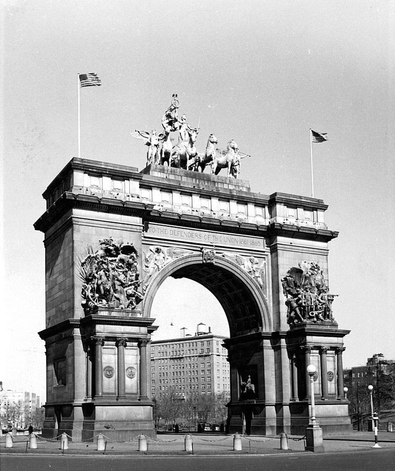 The monument at Grand Army Plaza in Brooklyn, New York City, 1955.