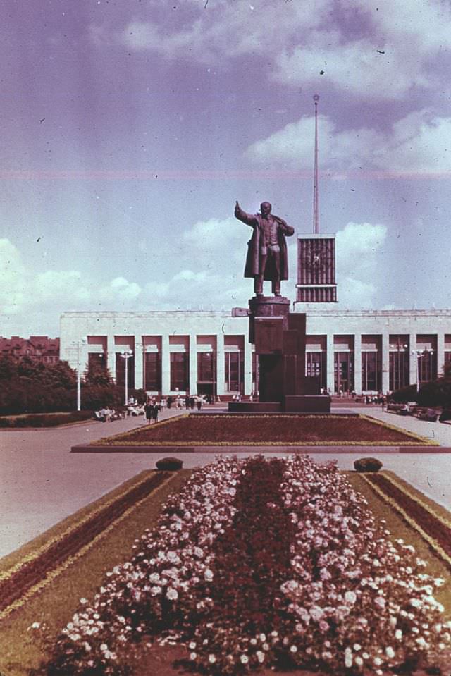 Lenin monument at the Finland Station, 1968