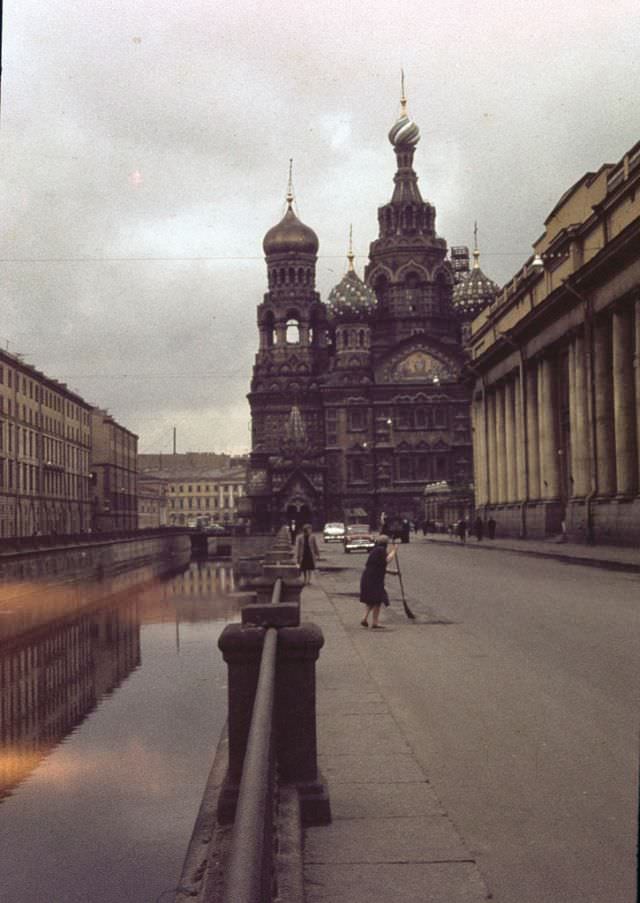 Church of the Resurrection of Jesus Christ, 1963