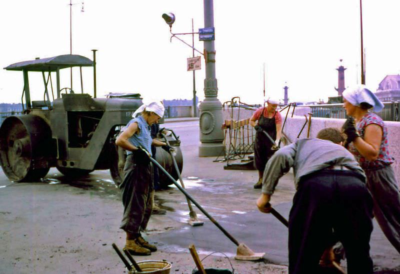 Women roadworkers