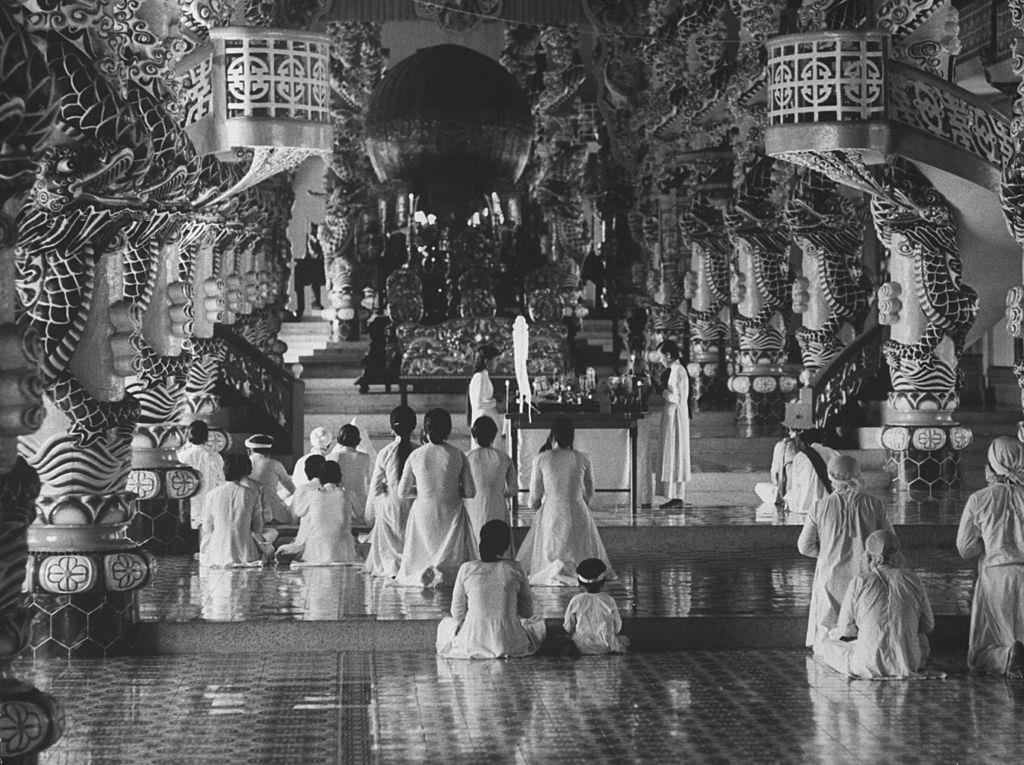 Worshippers inside temple, 1961.