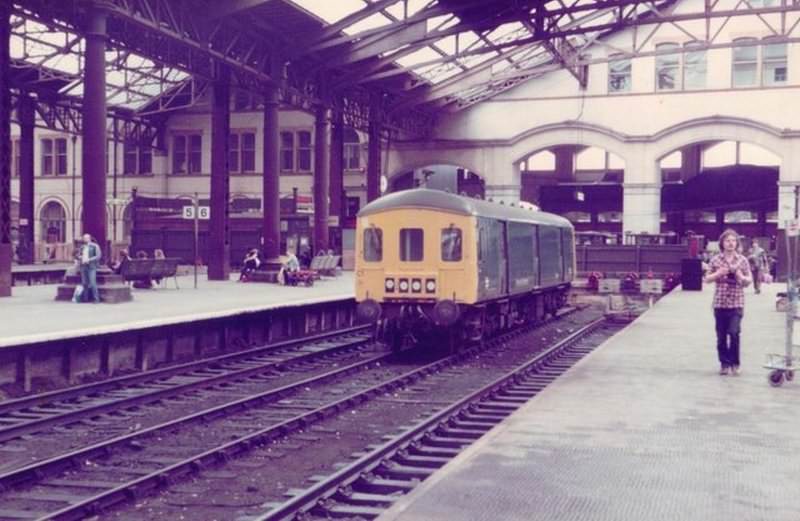 Victoria Station, 1982