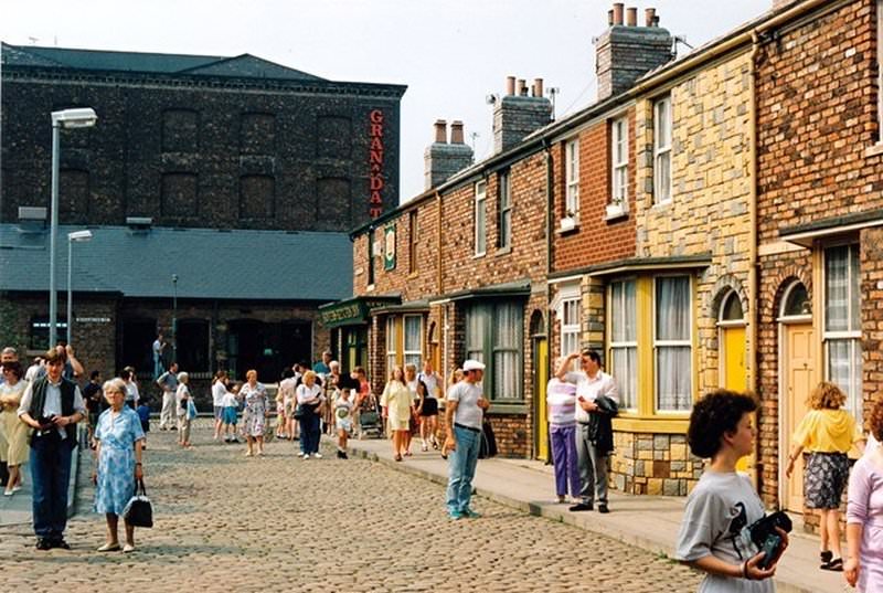 Granada Studios, 1990