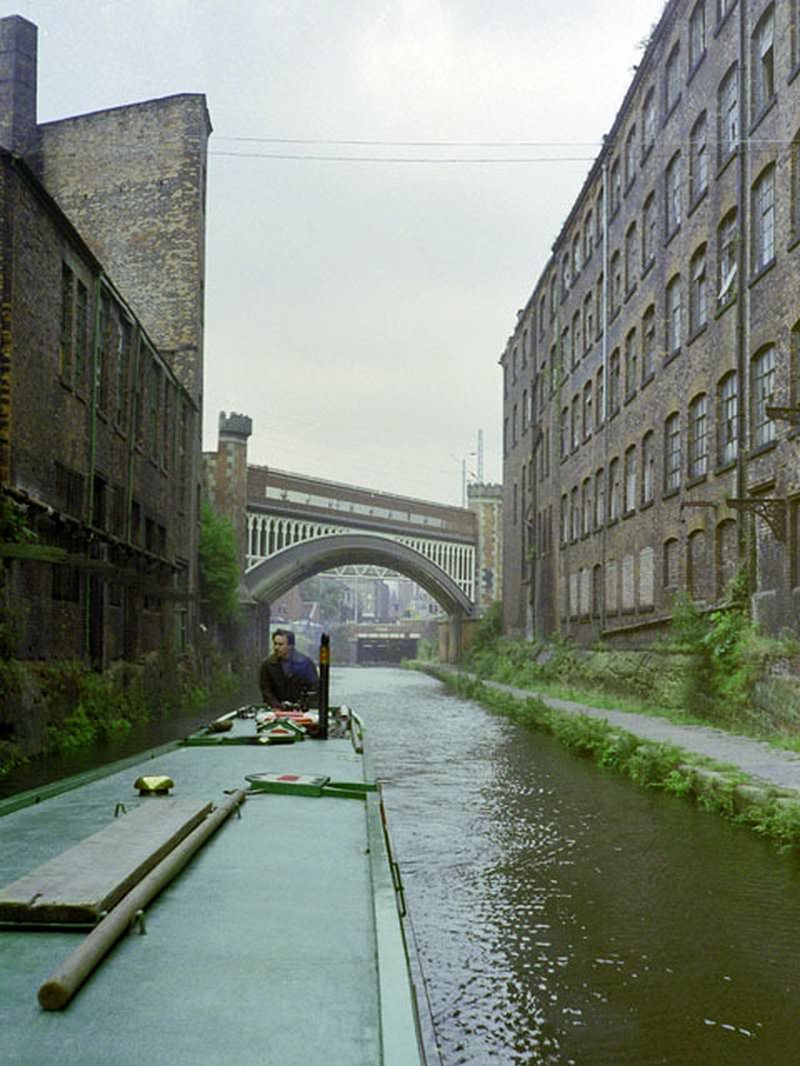Rochdale Canal, 1990