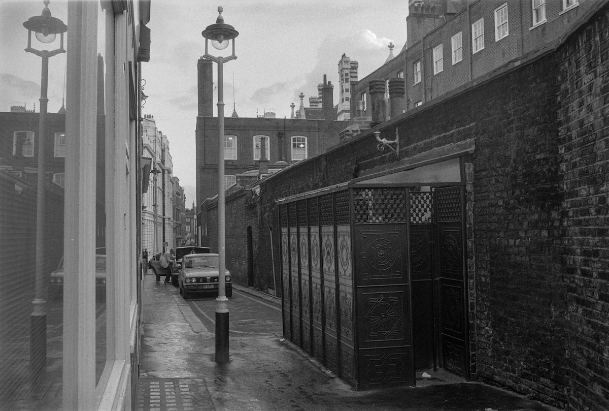 Urinal, Star Yard, Holborn, Camden, 1987