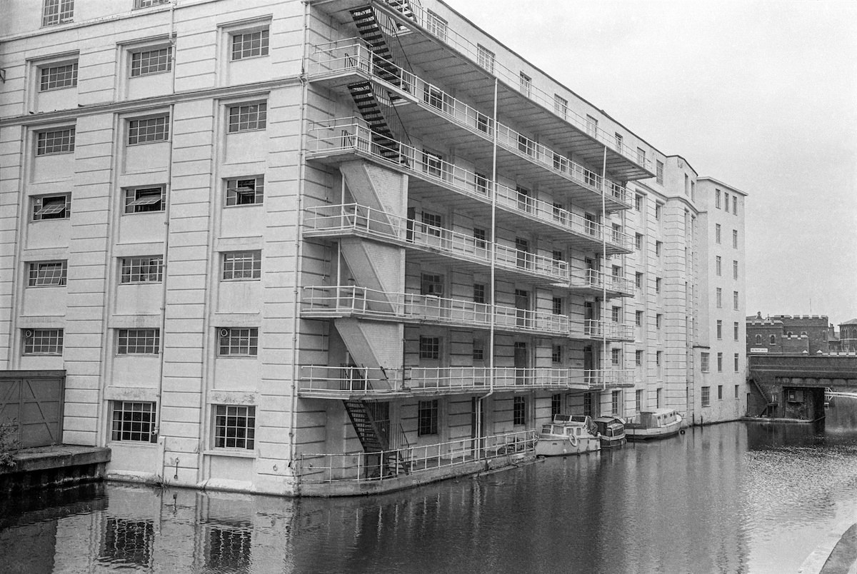 Gilbey House, Regents Canal, Camden, 1986