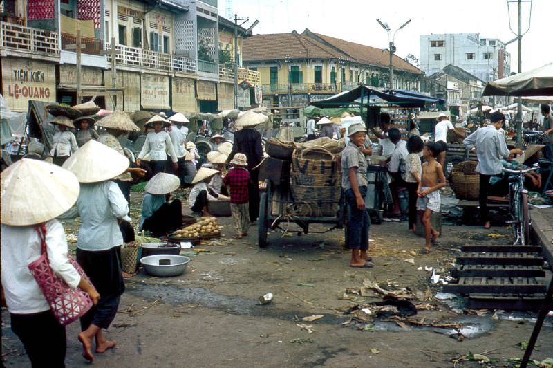 A market in Can Tho, 1968