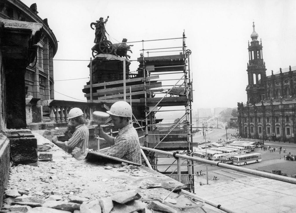 The Semperoper is being rebuilt, recorded during construction work in 1977.