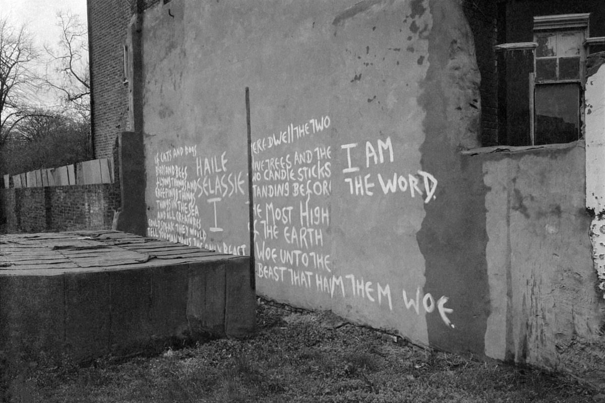Text on Wall, St Agnes’s Place, Vauxhall, Lambeth, London, 1984.