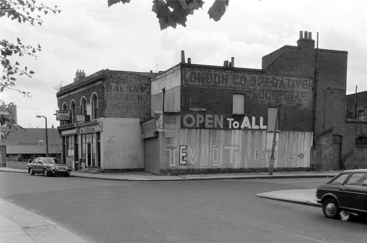 St Leonard’s Rd, Bright St, Poplar, Tower Hamlets, 1988