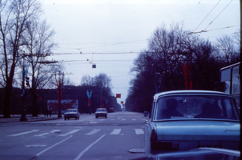 Leningrad street scenes, May 1st, 1977