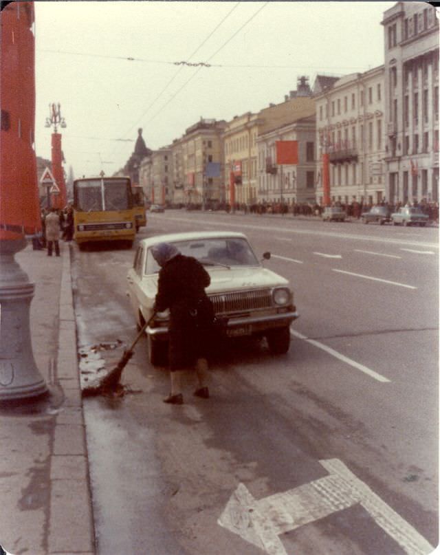 Sweeping the street, Nevsky Prospekt, Leningrad, 1977