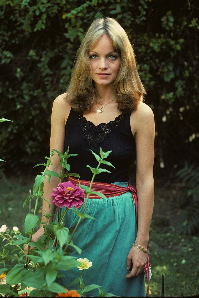 Pamela Sue Martin at a photo shoot at her home in Los Angeles, 1970.