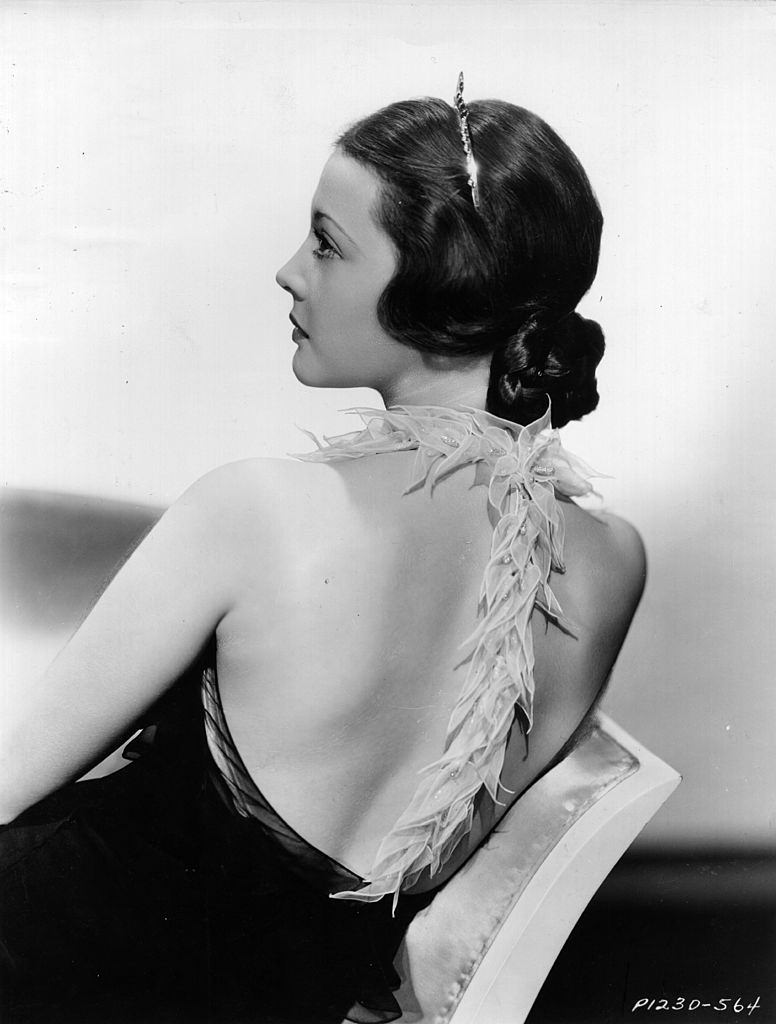Sylvia Sidney wearing the tiara hairdress she wore in 'Thirty Day Princess', 1934.