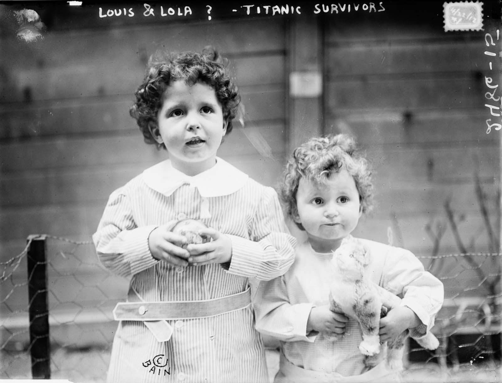 Michel (4) és Edmond Navratil (2.) A hajóra való beszálláshoz apjuk felvette a Louis Hoffman nevet, és becenevüket, Lolo és Mamon használták.