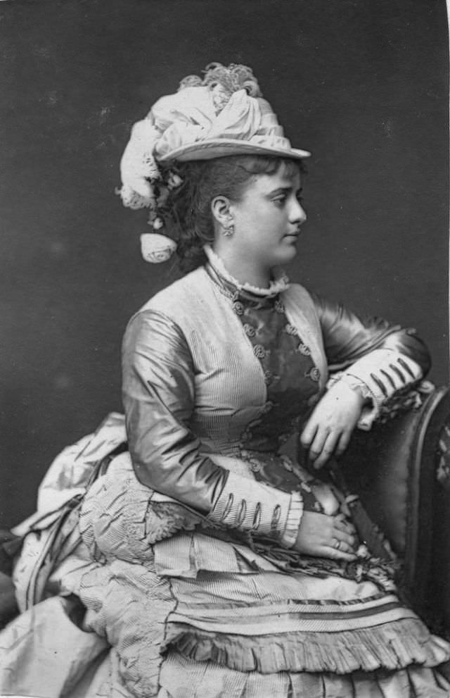 Miss Minnie Walton, 1876