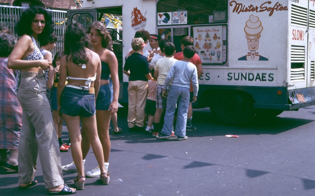 Brooklyn street life 1970s