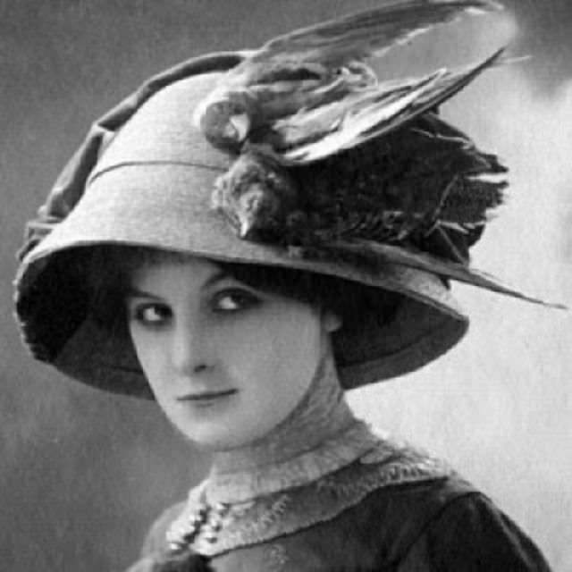 Strange Birds Hats for Women from the Early 1900s