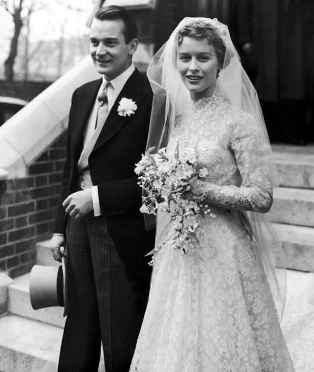 English actors Denholm Elliott and Virginia McKenna married, 1954