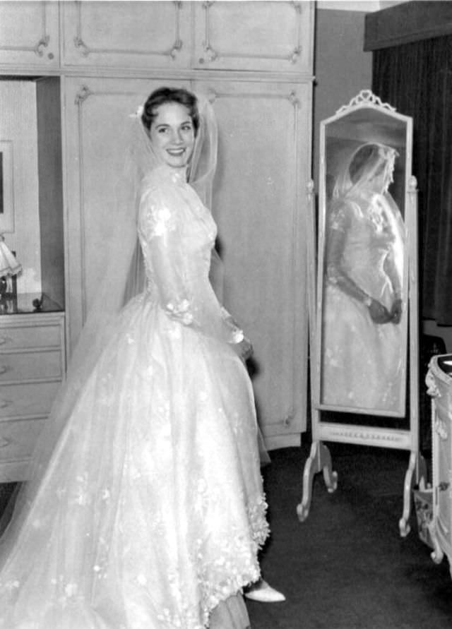 Julie Andrews on her wedding day, 1959