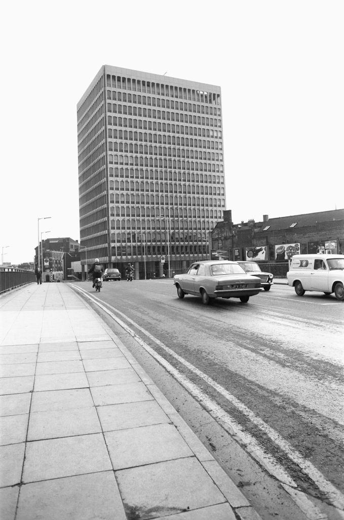 ES & A Robinson's Headquarters and Bristol's first skyscraper at One Redcliffe Street, Bristol, 1967.