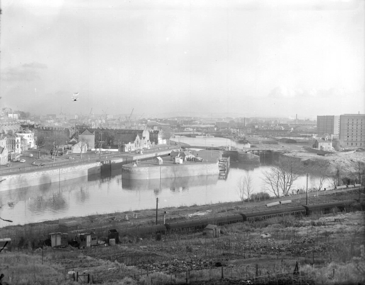 Docks: Lock entrance to Cumberland Basin 1962