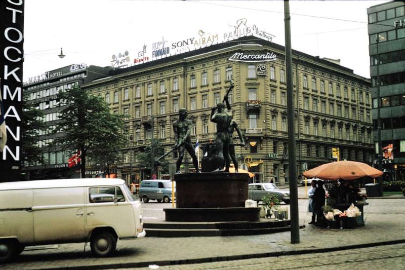Three Smiths Statue, 1968