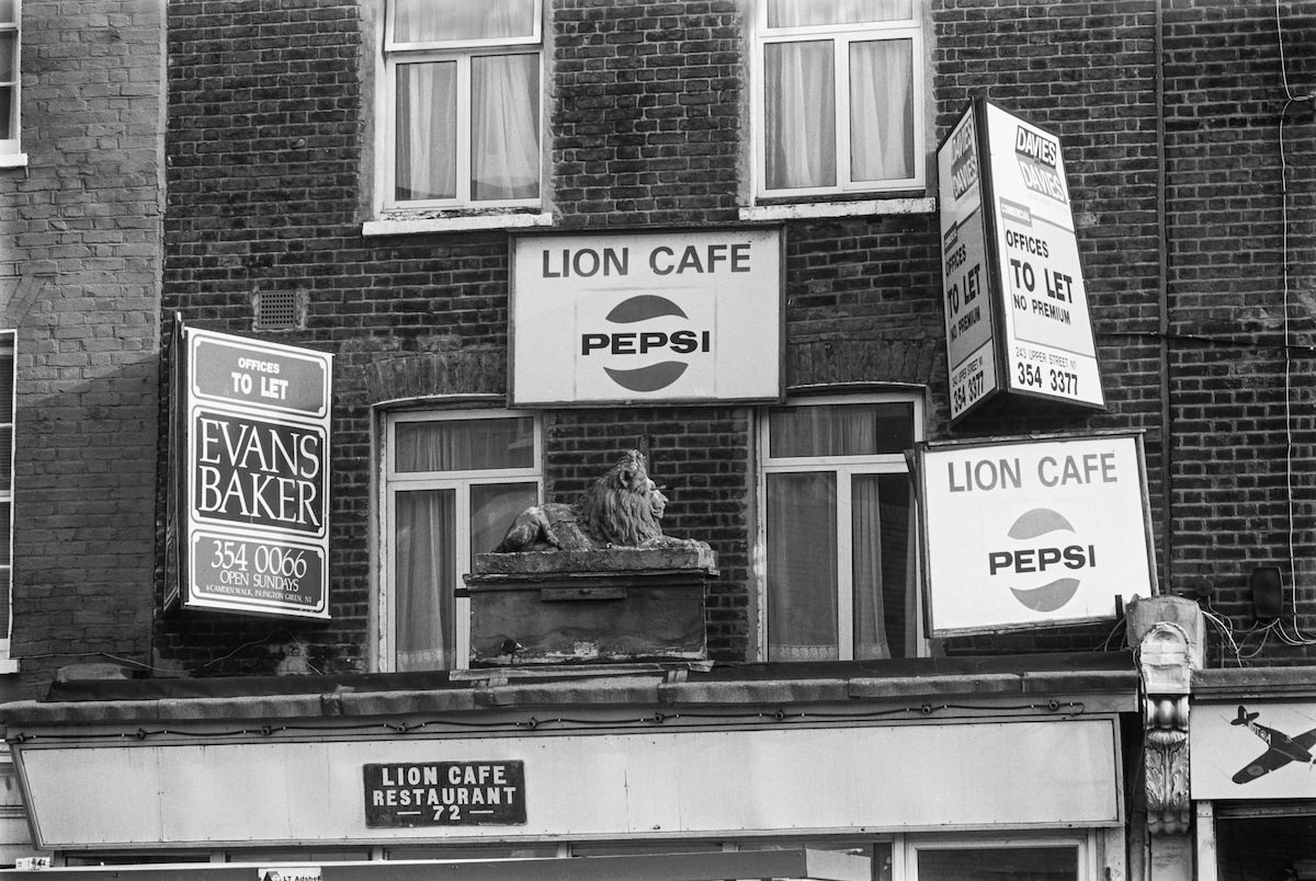 Lion Cafe, Essex Road, Islington 86