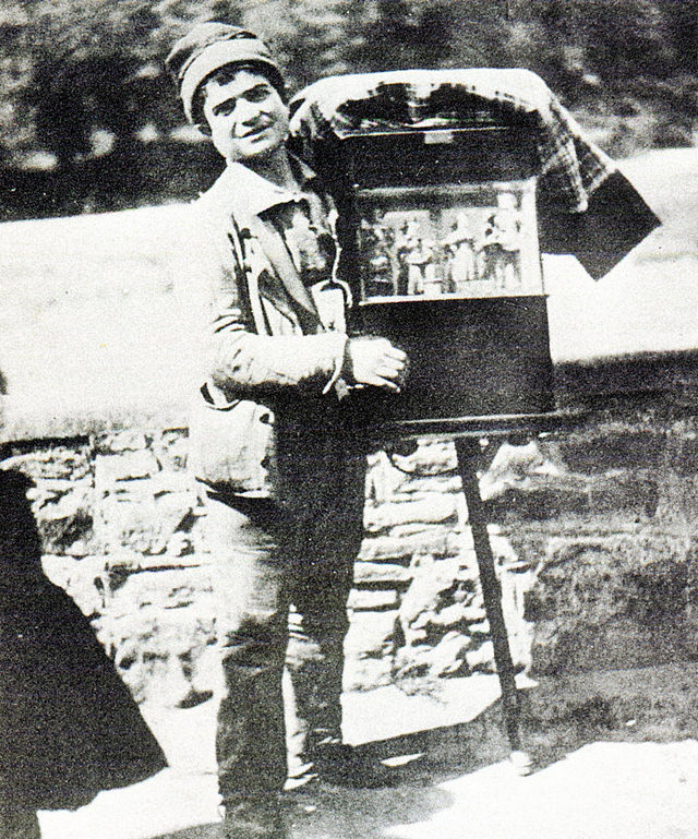 Bristol Victorian organ grinder on street, ca. 1890s