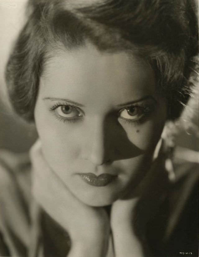 Wera Engels by Robert Coburn, 1930s