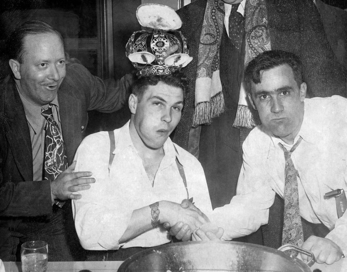 In 1948, a clam eating contest was held at Ivar’s restaurant on the Seattle waterfront.