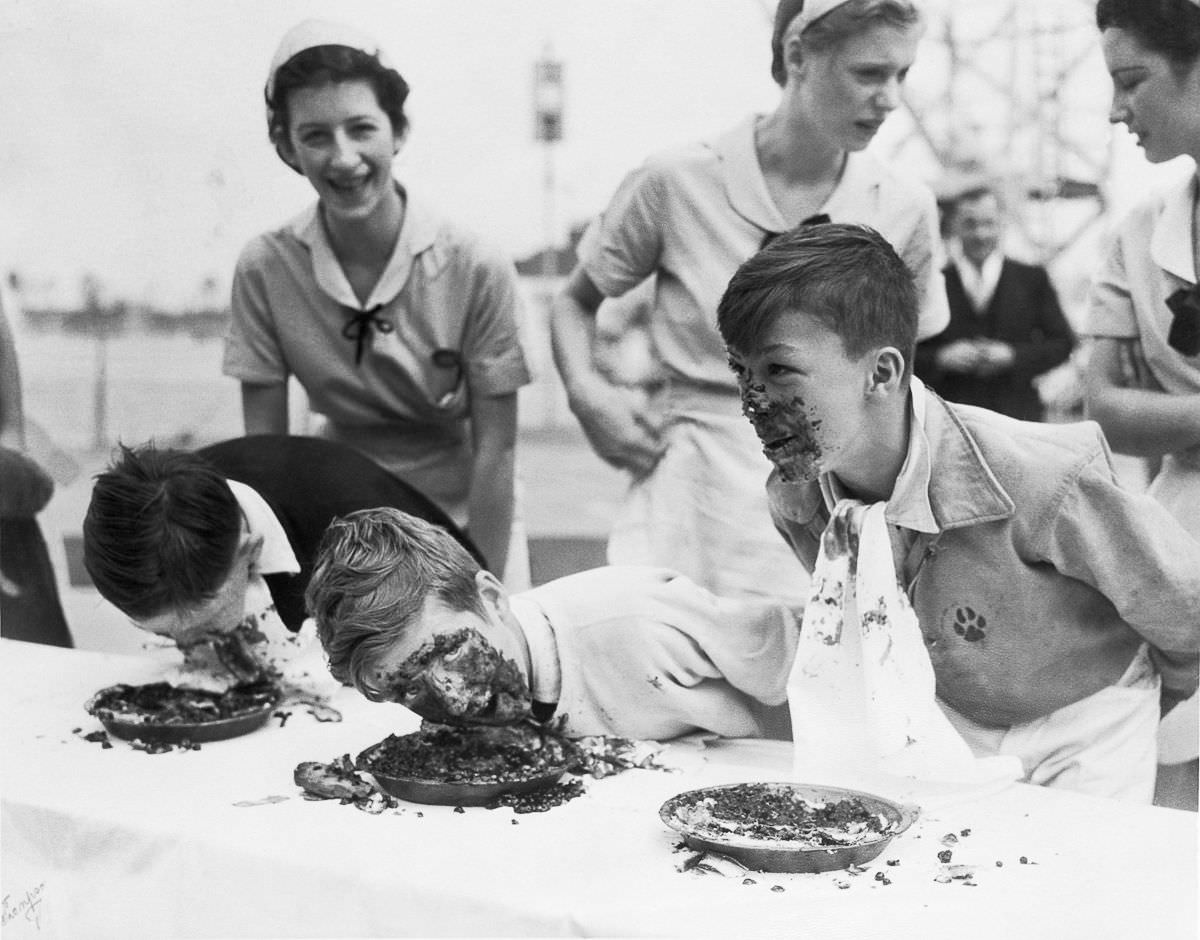 A pie-eating contest at the World’s Fair in Chicago, 1934.